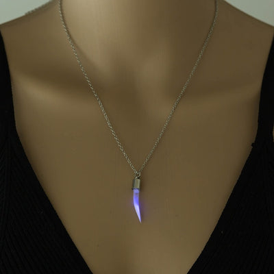 2019 Glow In The Dark Glass Pendant Necklace Women  Hourglass Necklace  Silver Chain Luminous Stone Women Pendant Jewelry