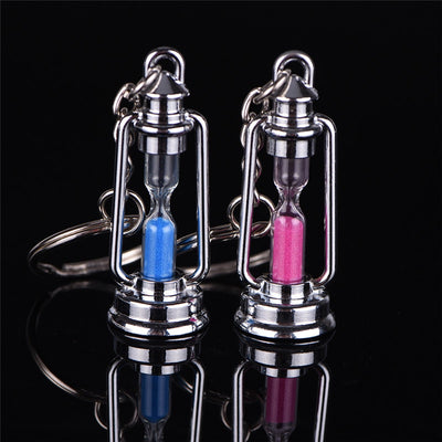 1 Pair Novelty Metal Lamp Shape Key Chain Fashion Lover Couples Friends Nice Creative Trinket Gifts Hourglass Keychain